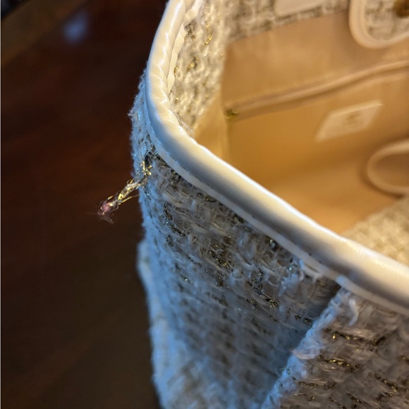 Designer inspired tweed handbag with attached zippered pouch - Picture 5 of 16